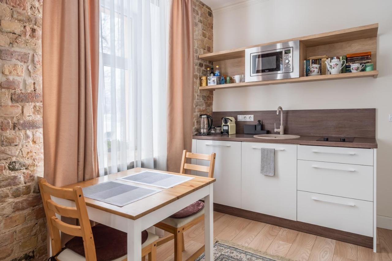 Stylish Studio Close To City Center, Cafes & Parks & Local Dining Riga Kültér fotó