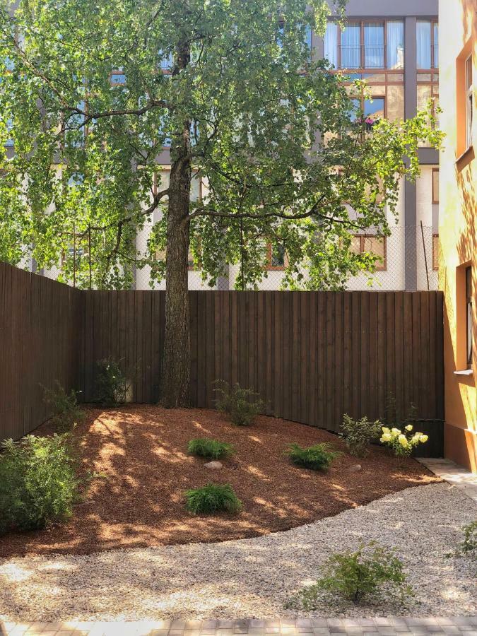 Stylish Studio Close To City Center, Cafes & Parks & Local Dining Riga Kültér fotó